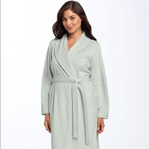 Shimera NWT Robe